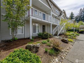 5400 Harbour Pointe Boulevard J202, Mukilteo WA 98275