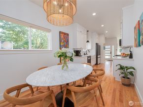 351 17th Avenue E, Seattle WA 98112