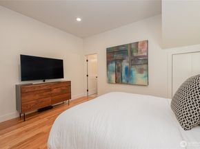 351 17th Avenue E, Seattle WA 98112