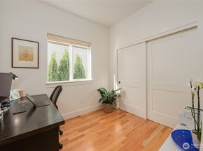 351 17th Avenue E, Seattle WA 98112