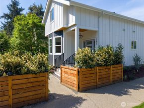 351 17th Avenue E, Seattle WA 98112