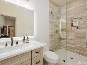 351 17th Avenue E, Seattle WA 98112