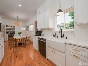 351 17th Avenue E, Seattle WA 98112