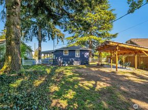 8427 30th Avenue SW, Seattle WA 98126