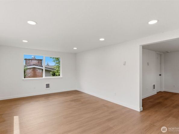 4737 SE Foss Road, Port Orchard WA 98366
