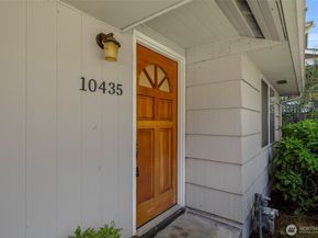 10435 SE 13th Street, Bellevue WA 98004