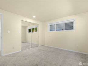 10435 SE 13th Street, Bellevue WA 98004