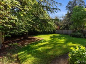 10435 SE 13th Street, Bellevue WA 98004