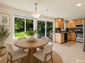 10435 SE 13th Street, Bellevue WA 98004
