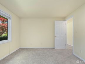 10435 SE 13th Street, Bellevue WA 98004