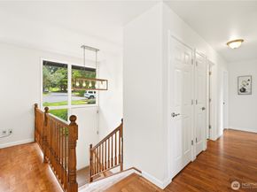 14613 SE 16th Place, Bellevue WA 98007