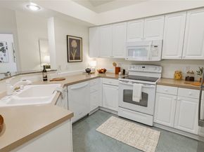424 228th Street SW H203, Bothell WA 98021
