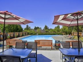 11008 NE 68th St 725, Kirkland WA 98033