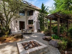 1408 29th Court NE, Issaquah WA 98029