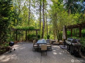 1408 29th Court NE, Issaquah WA 98029