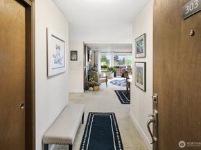 9710 Greenwood Avenue N 303, Seattle WA 98103