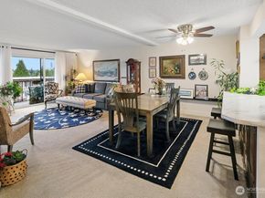 9710 Greenwood Avenue N 303, Seattle WA 98103