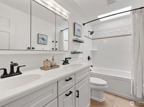 2524 225th Place NE, Sammamish WA 98074