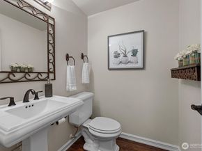 2524 225th Place NE, Sammamish WA 98074