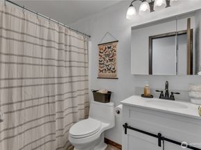 32544 24th Avenue SW, Federal Way WA 98023