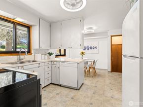 2426 S 142nd Street, SeaTac WA 98168