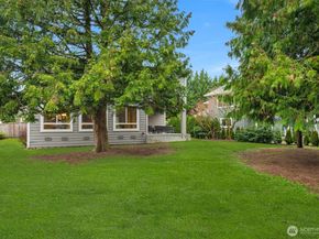 9726 Slater Avenue NE, Kirkland WA 98033