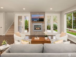 9726 Slater Avenue NE, Kirkland WA 98033