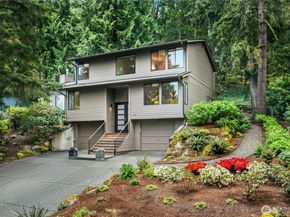 105 Big Bear Place NW, Issaquah WA 98027