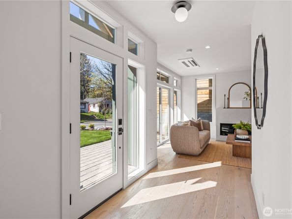 3020 NE 95th, Seattle WA 98115