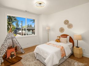 910 167th Avenue NE, Bellevue WA 98008