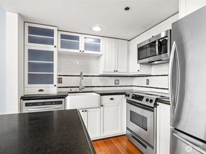 201 Galer Street 414, Seattle WA 98109