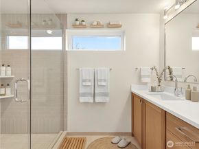 1412 A N 47th Street, Seattle WA 98103