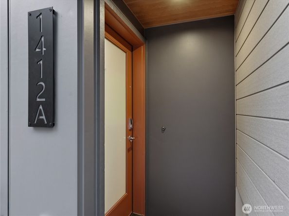 1412 A N 47th Street, Seattle WA 98103