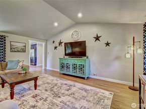2000 212th Place SW, Brier WA 98036
