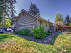 2000 212th Place SW, Brier WA 98036