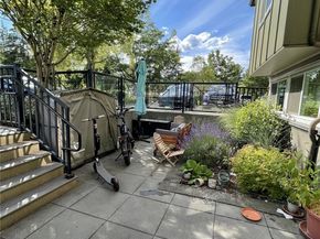 Undisclosed Address #2514730, Redmond WA 98052