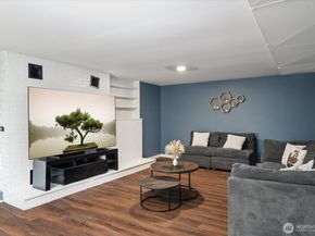 4037 NE 109th Street, Seattle WA 98125