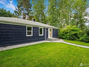 4037 NE 109th Street, Seattle WA 98125