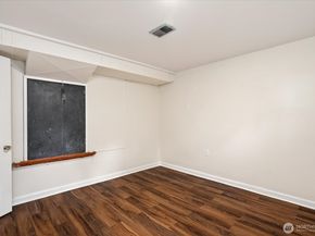 4037 NE 109th Street, Seattle WA 98125