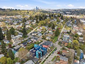 4517 35th Avenue S C, Seattle WA 98118