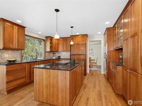19924 163rd Avenue NE, Woodinville WA 98072