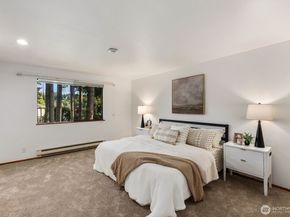 8017 NE 177th Court 504, Kenmore WA 98028