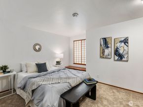 8017 NE 177th Court 504, Kenmore WA 98028