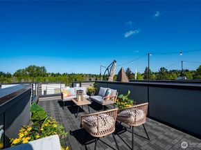 5044 A Sand Point Place NE, Seattle WA 98105