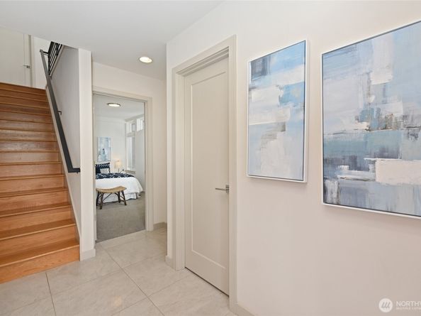 5044 A Sand Point Place NE, Seattle WA 98105