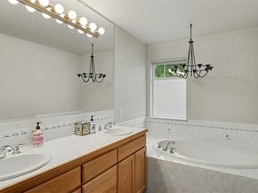 18637 172nd Place SE, Renton WA 98058