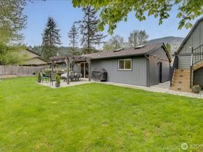 1109 Lewis Lane SE, Issaquah WA 98027