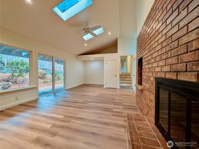1135 147th Pl NE, Bellevue WA 98007
