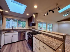 1135 147th Pl NE, Bellevue WA 98007