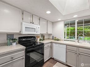 25 E Intercity Avenue, Everett WA 98208